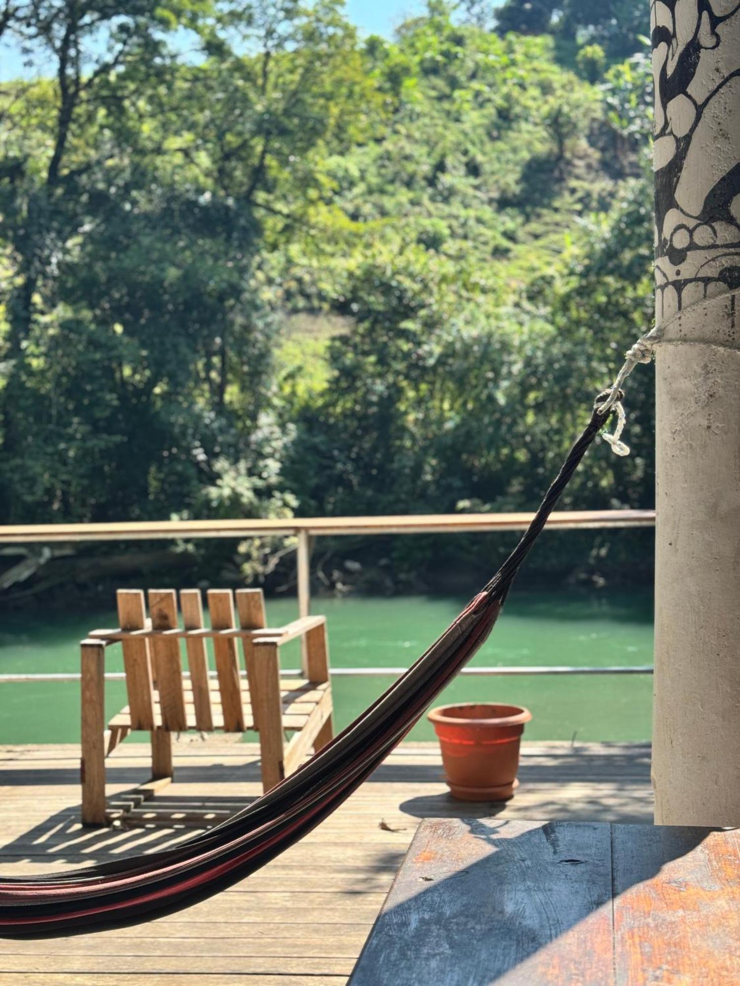 Pachamaya River Hostel Lanquin Luaran gambar